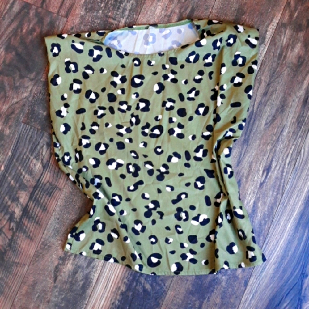 Shien boxy leopard top